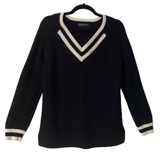 Jones New York Sweaters - Jones New York Signature V-neck black & white pullover estimated L